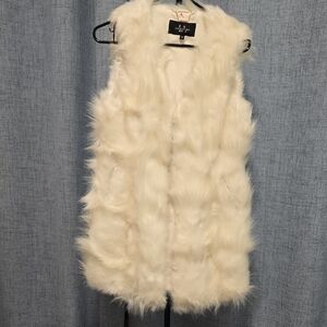 LA Coalition White Faux Fur Vest Size Medium